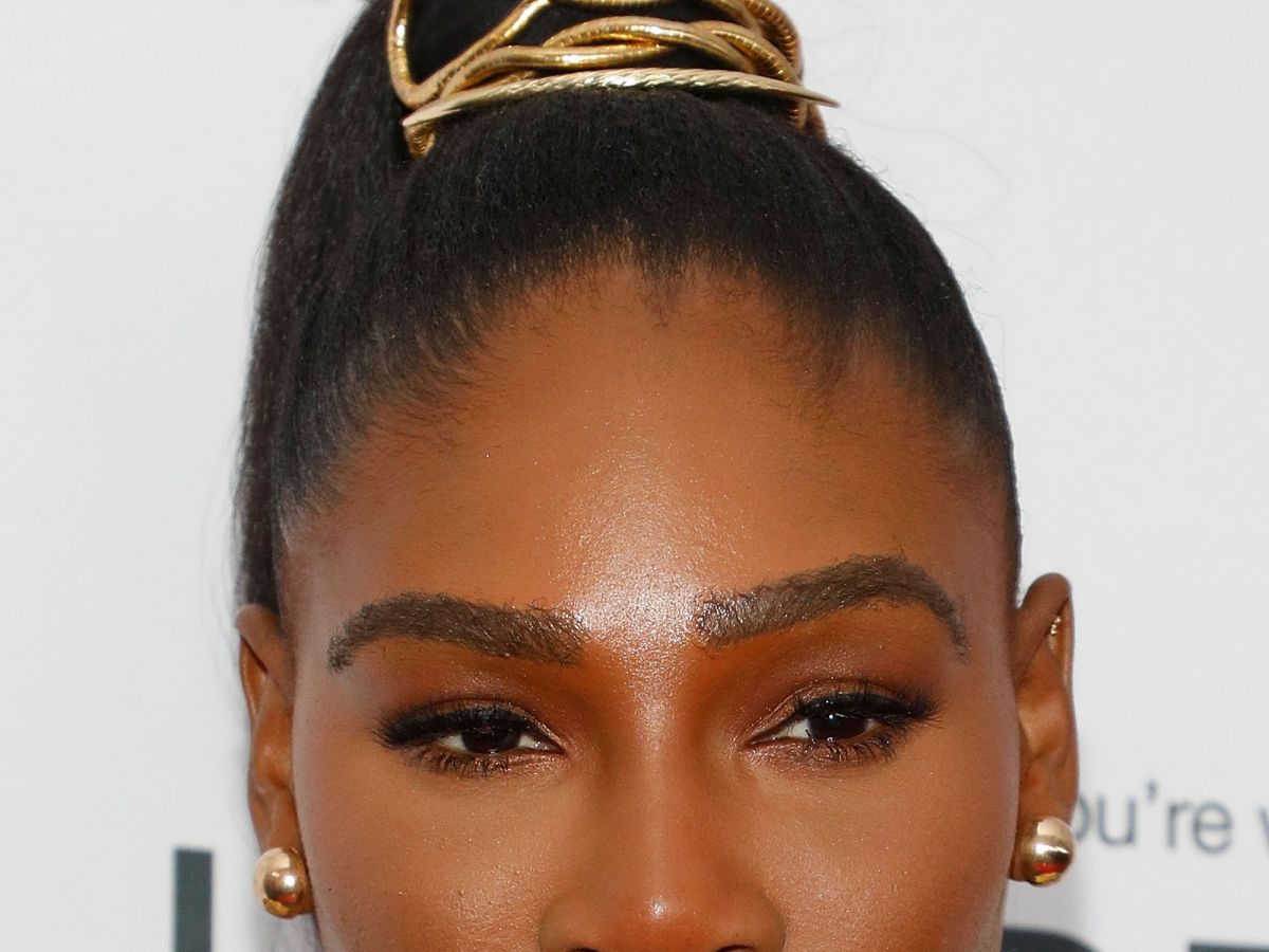 serena williams just served up the coolest ponytail & we have all the details