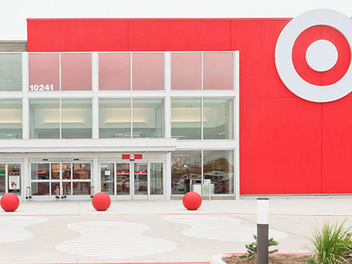 this couple met at target & their love story is epic