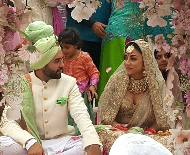 #2017Recap 10 Bollywood celebrities who had dreamy weddings in 2017-3