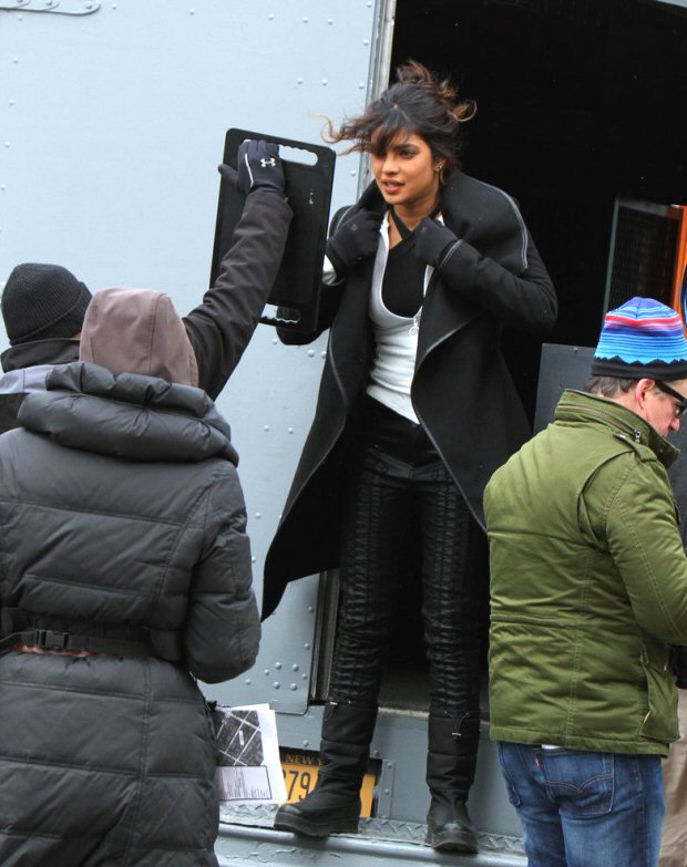 Check out Priyanka Chopra beats the cold weather on the sets of Quantico in NYC (3)
