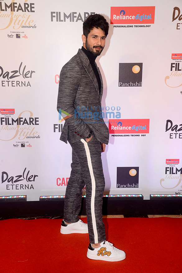 Filmfare Glamour and Style Awards 2017 (3)