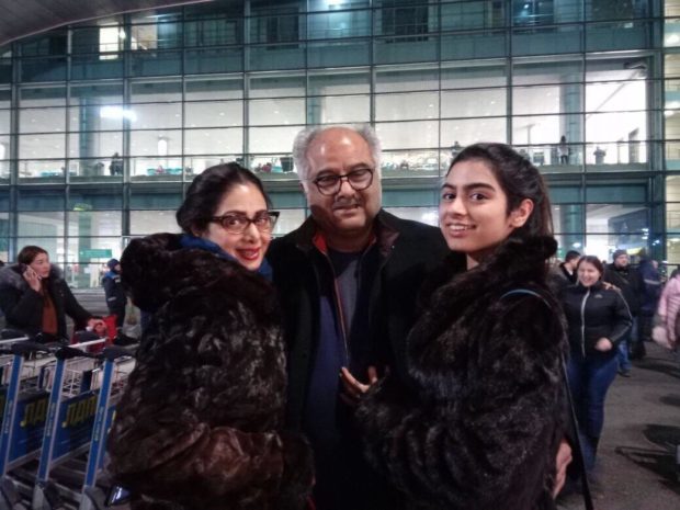 Khushi Kapoor arrive in Moscow1