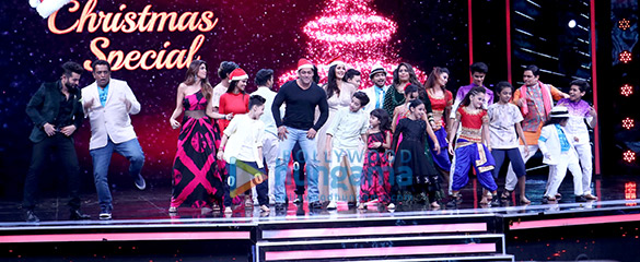 Salman Khan and Katrina Kaif wow the audience on the sets of Super Dancer (3)