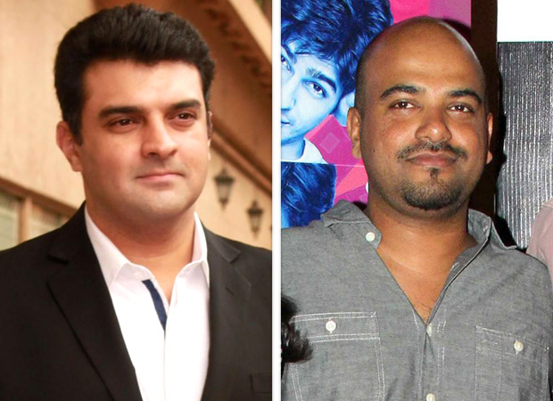 Siddharth Roy Kapur signs