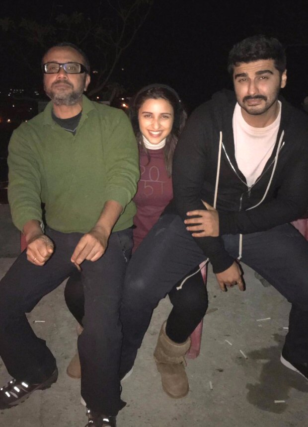 WATCH Arjun Kapoor sneaks up on Parineeti Chopra on the sets of Sandeep Aur Pinky Faraar3