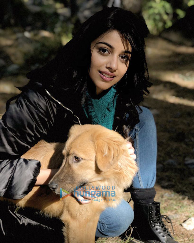 WOW! Varun Dhawan and Banita Sandhu look lovely in these new stills of October (1)
