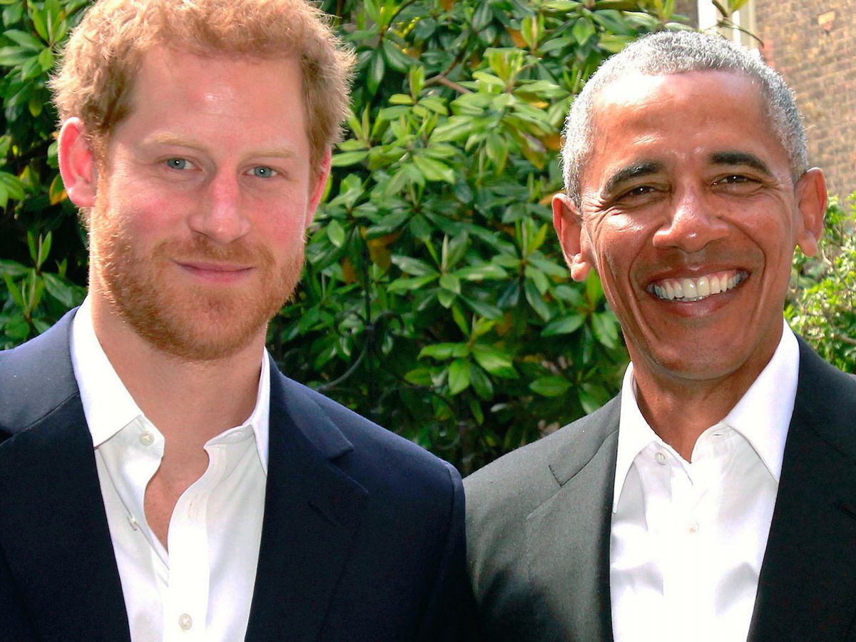 the barack obama & prince harry bromance is alive & well