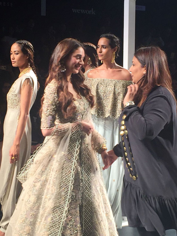 lakme fashion week 2018: aditi rao hydari looks nothing less than spectacular as a showstopper for payal singhal