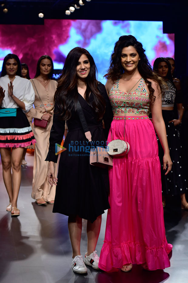 lakme fashion week 2018: saiyami kher goes glam in bubblegum pink for nishka lulla!