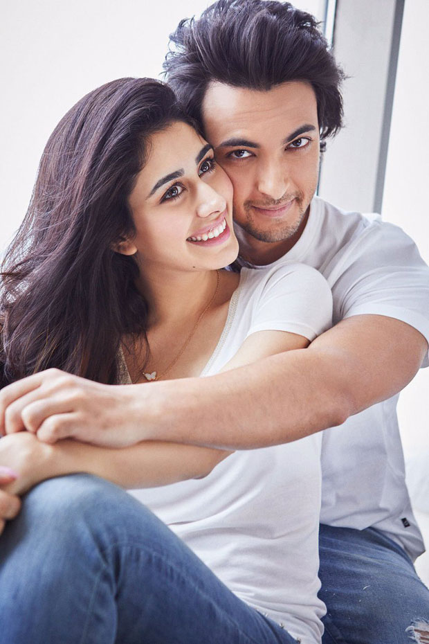 Loveratri couple Aayush Sharma and Warina Hussian look adorable in their first picture together