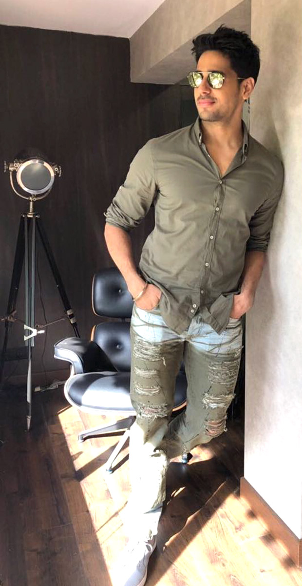 Sidharth Malhotra works the military style for Aiyaary promotions