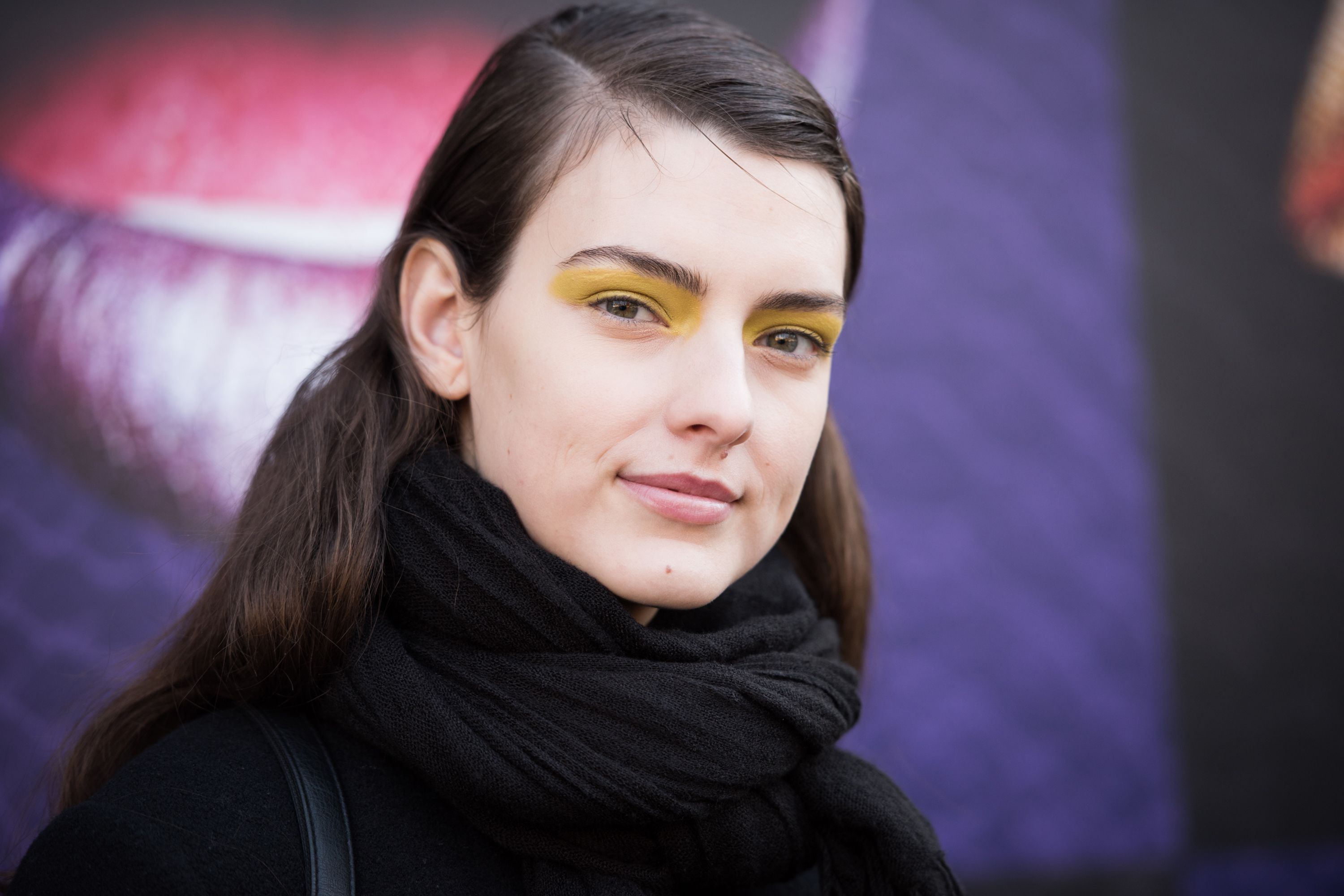 bold beauty looks are ruling nyfw street style & it’s so refreshing