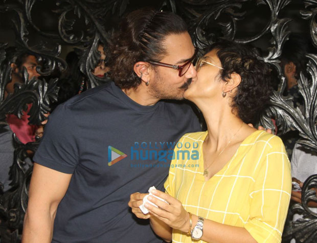 Aamir Khan SMOOCHES Kiran Rao and celebrates his birthday