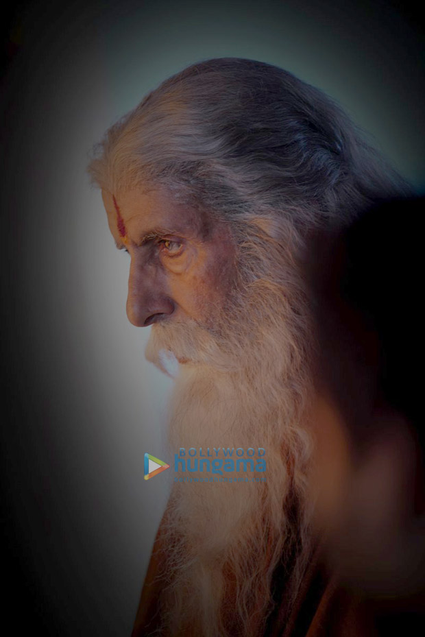 Amitabh Bachchan shares his intense looks as he begins shooting for Chiranjeevi's Sye Raa Narasimha Reddy