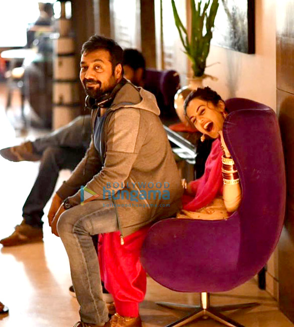 Anurag Kashyap jokingly THROWS Taapsee Pannu out of the sets of Manmarziyaan