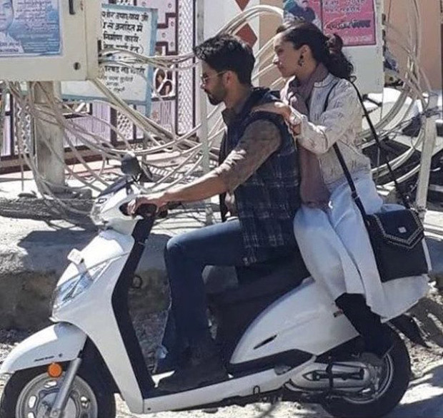 Batti Gul Meter Chalu: Shahid Kapoor and Shraddha Kapoor go on a scooter ride in Tehri