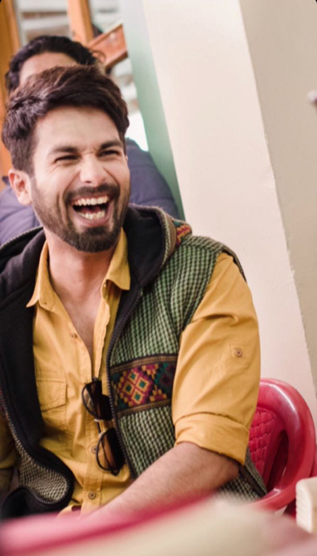 Batti Gul Meter Chalu: Shahid Kapoor and Shraddha Kapoor share a HUG on the sets in Tehri