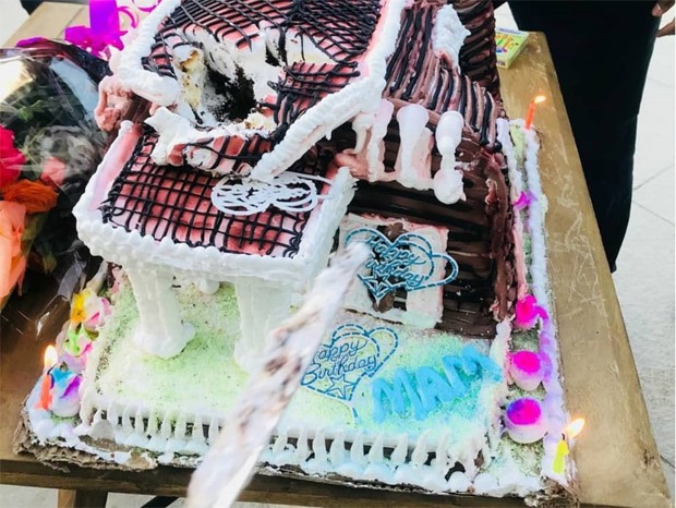 Kangana Ranaut’s staff presents her with an unconventional birthday cake (see pictures)