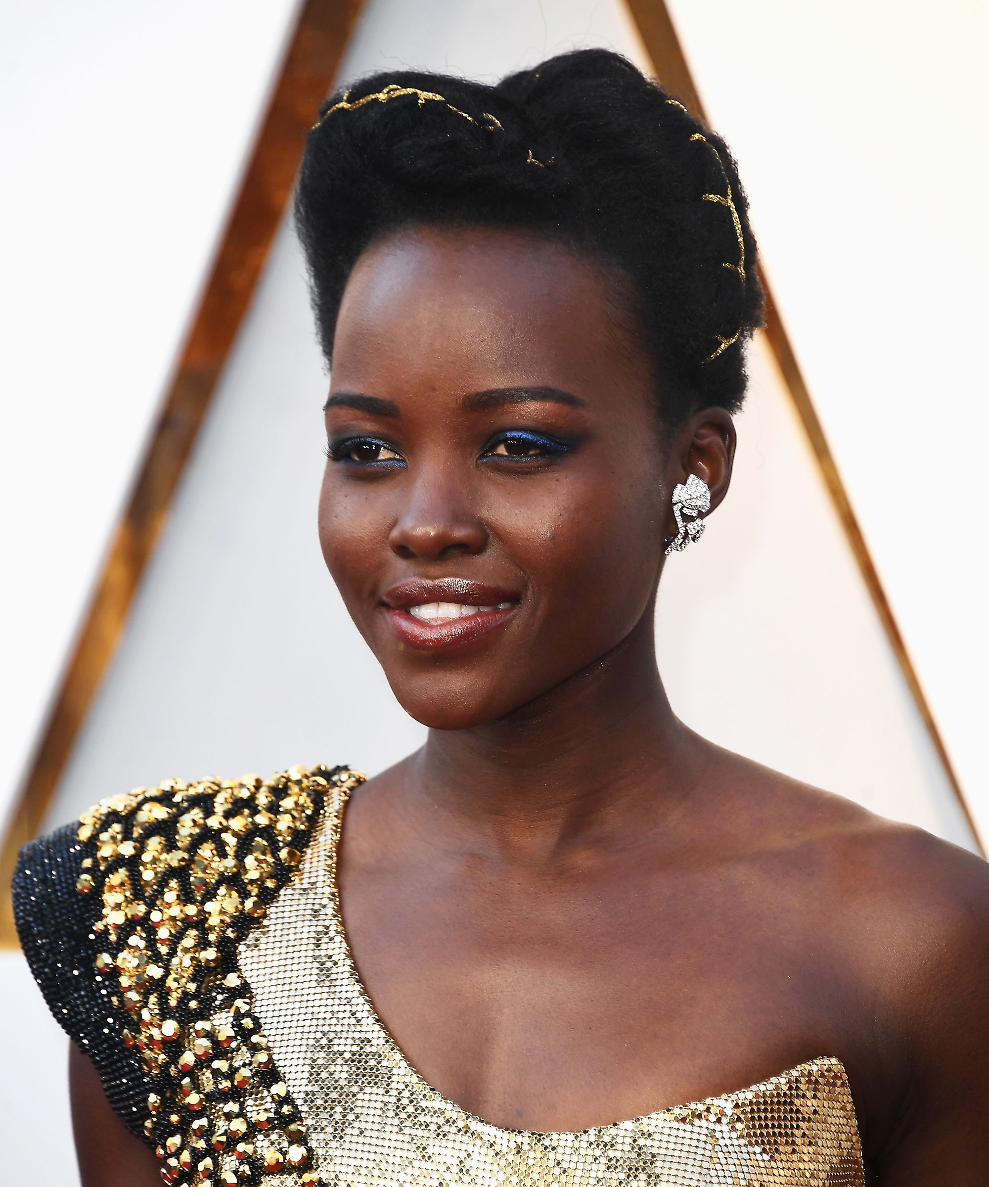 these hair accessories saved the oscars red carpet from beauty boredom