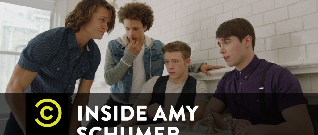 what your favorite celebs look like with & without makeup