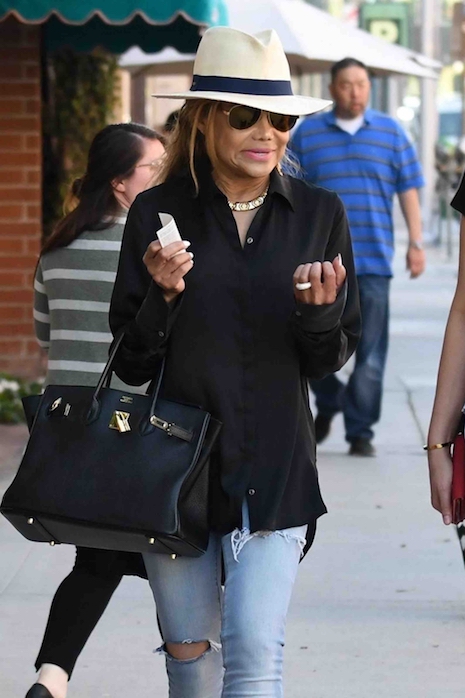 is la toya jackson in charge of her own life now?
