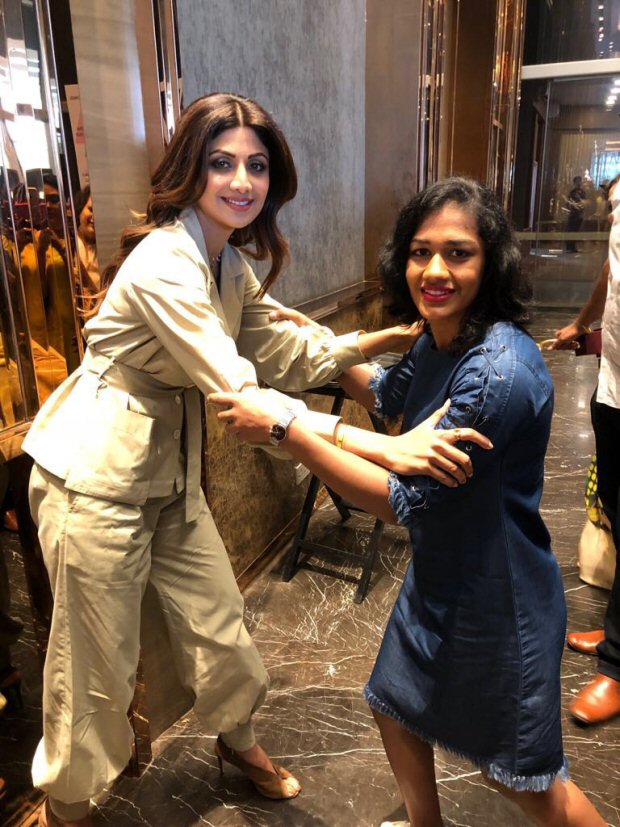 Babita Phogat has a fan girl moment when she meets Shilpa Shetty