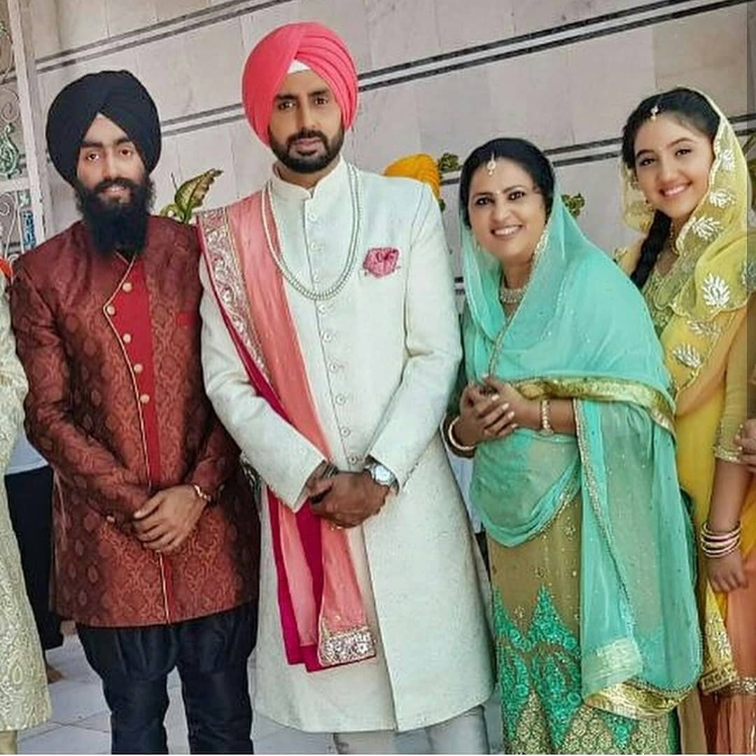 Check Out! Taapsee Pannu becomes Abhishek Bachchan’s bride in Manmarziyaan
