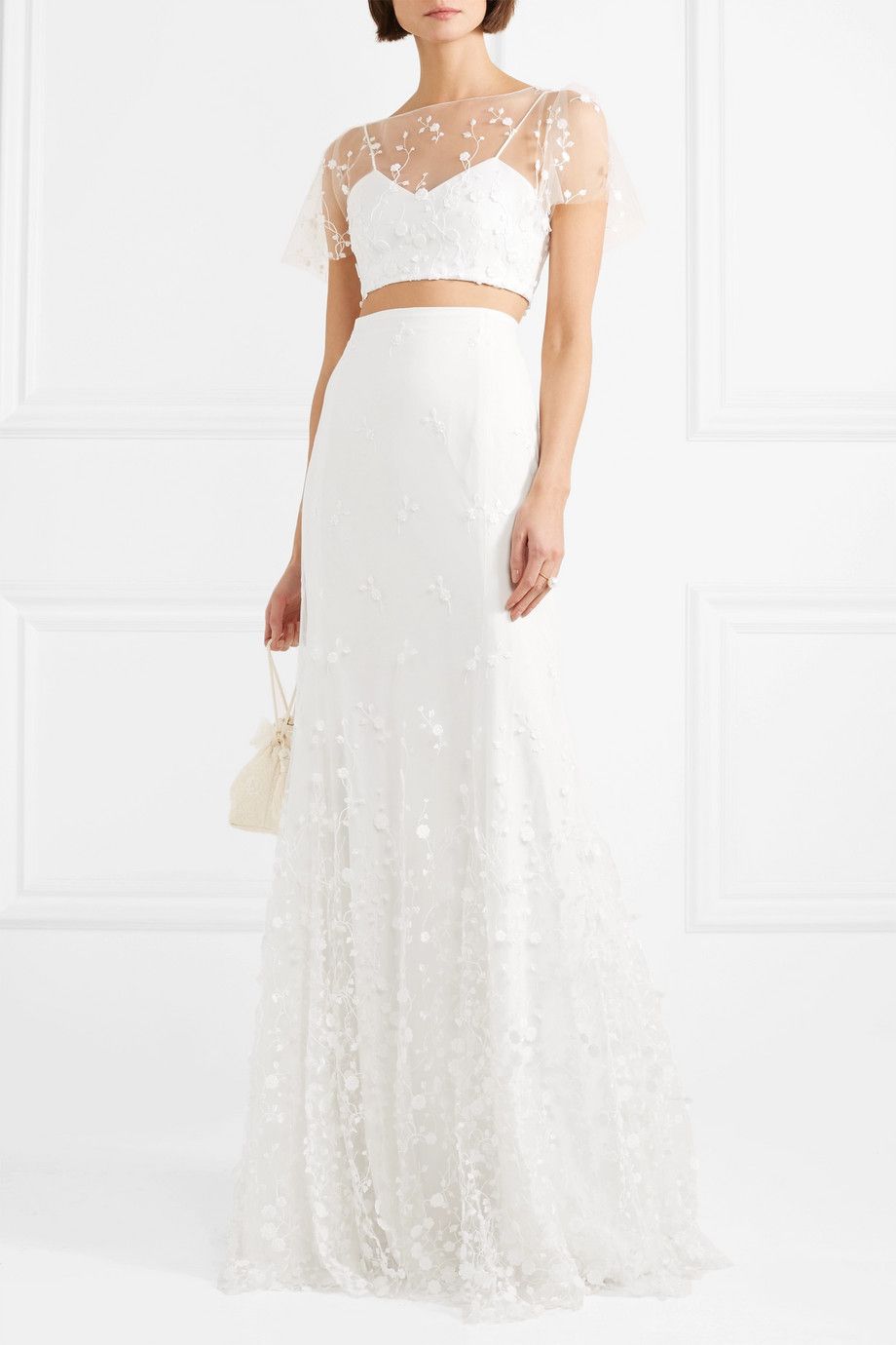 16 non-traditional wedding outfits for the fashion-forward bride