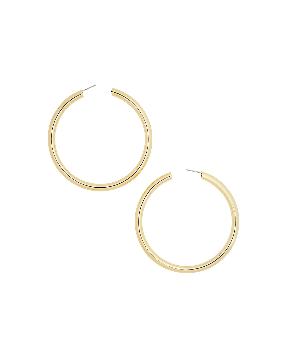 celebs love these gold hoops (so they’re selling out like crazy)