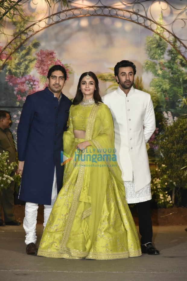 Adding fuel to dating rumours, Ranbir Kapoor and Alia Bhatt came together for Sonam Kapoor and Anand Ahuja's reception