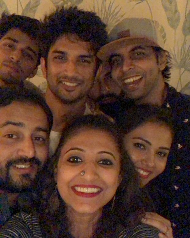 sushant singh rajput, shraddha kapoor, rajkummar rao burn the dance floor at stree wrap up party