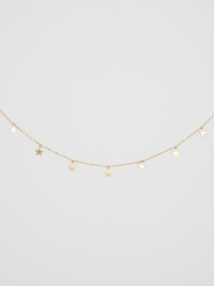 29 delicate necklaces now that we can show some skin again