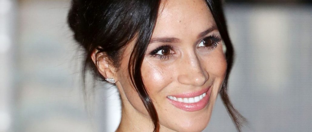 meghan markle always does these 5 things & no one has noticed