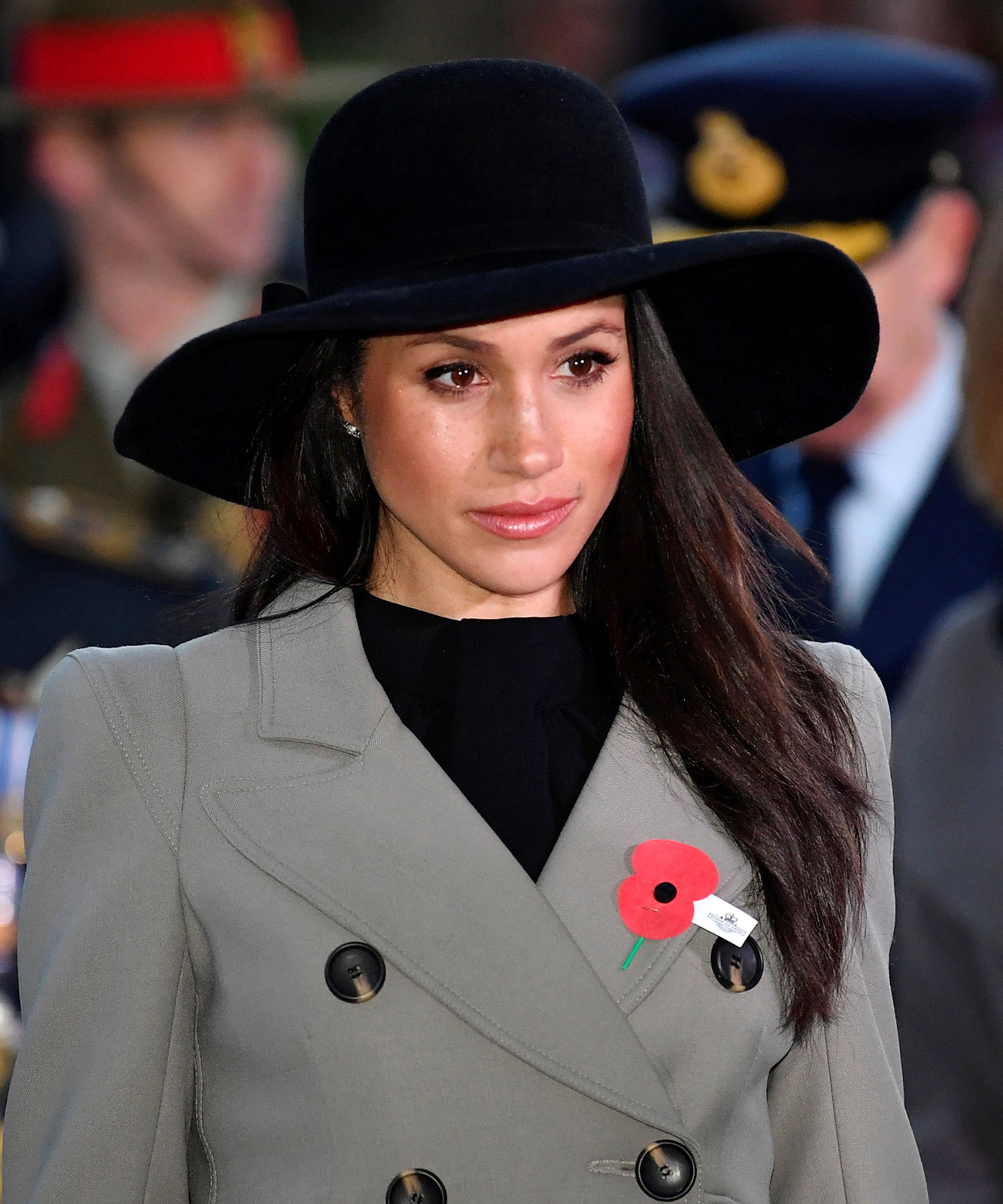 meghan markle always does these 5 things & no one has noticed