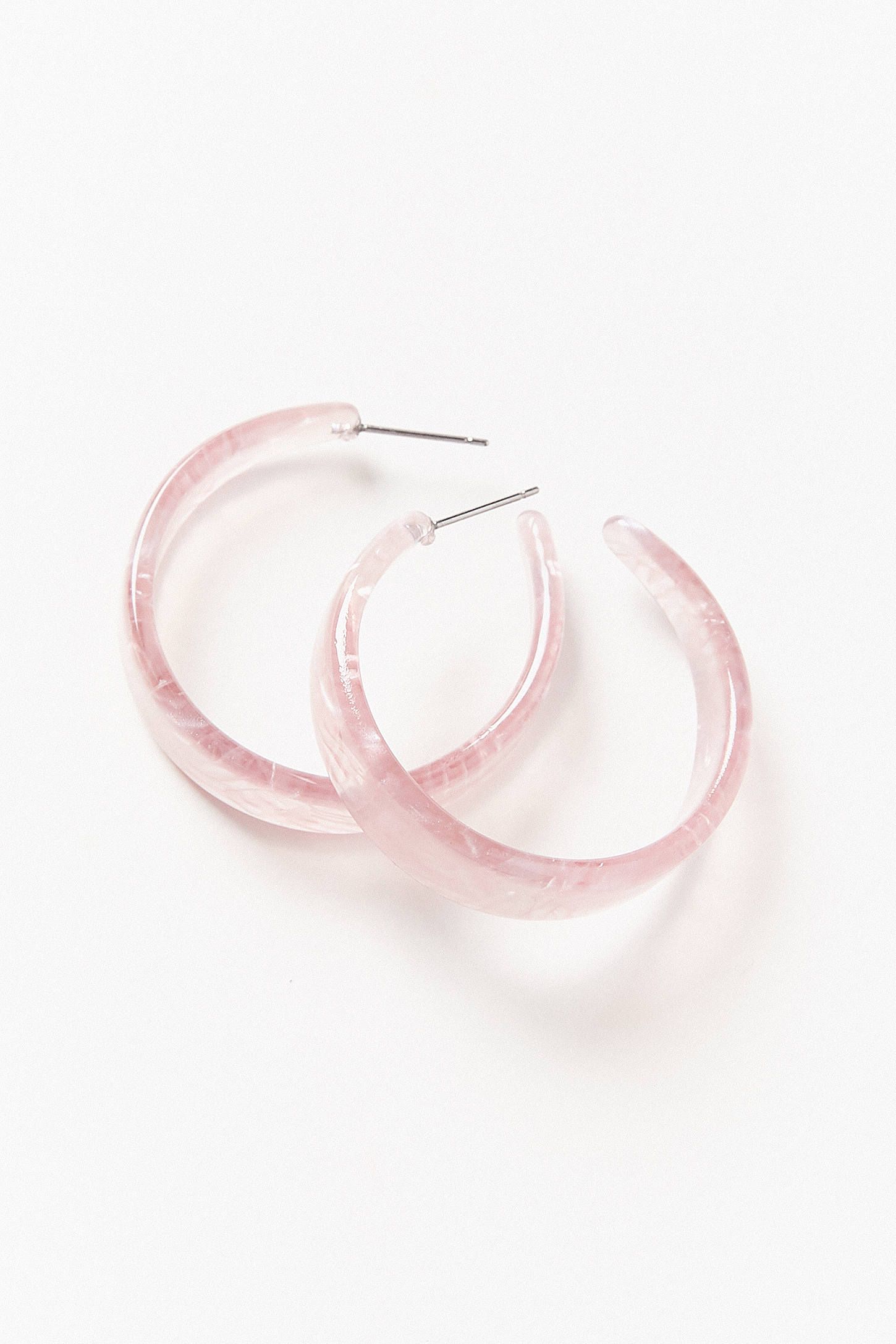 lucite hoop earrings are all the rage & we want in