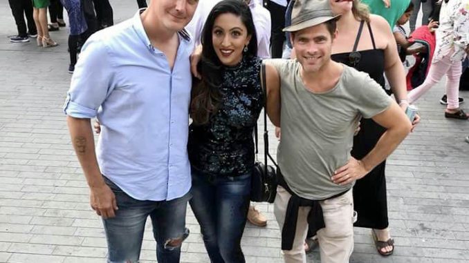 Alex-Reece-with-friends-at-Diljit-Dosanjhs-musical-concert-in-London.-Pic-1