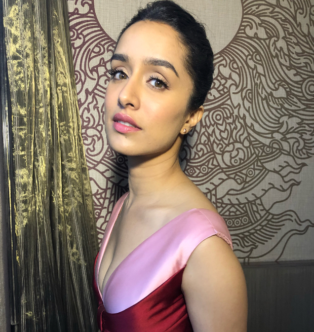Shraddha Kapoor flaunts minimal makeup for IIFA 2018 Awards