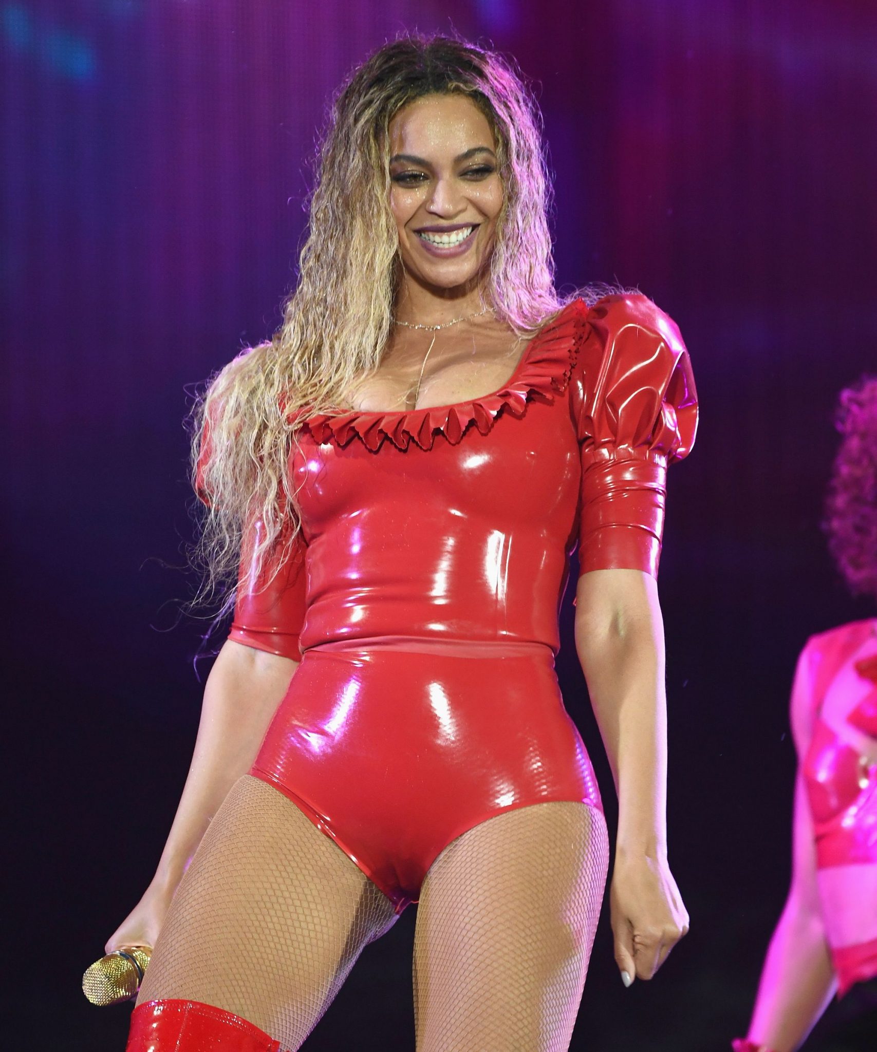 8 hairstyles that beyoncé always wears on tour