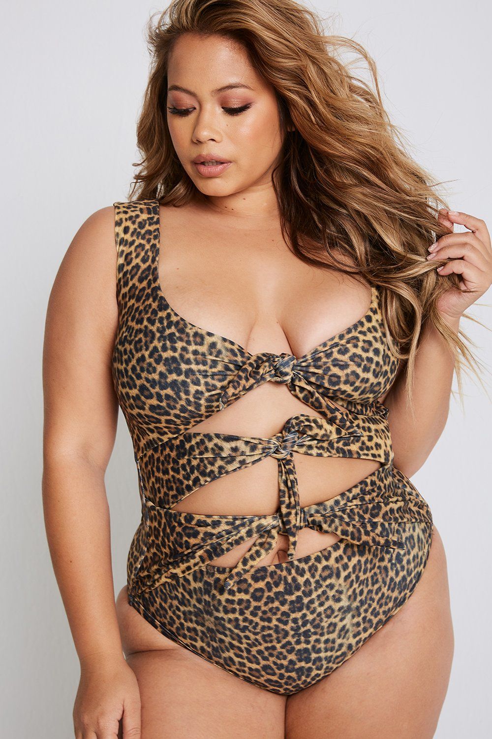 6 swimsuit trends made for plus-size women