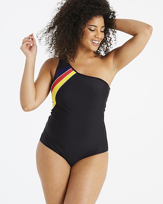 6 swimsuit trends made for plus-size women