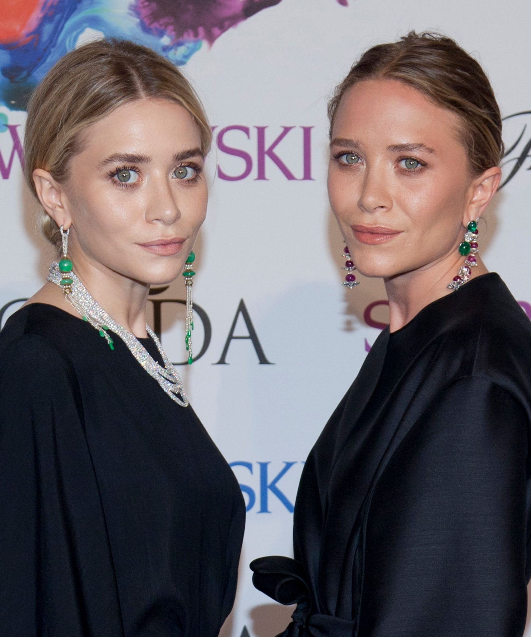 the 6 beauty trends mary-kate & ashley olsen never stray from