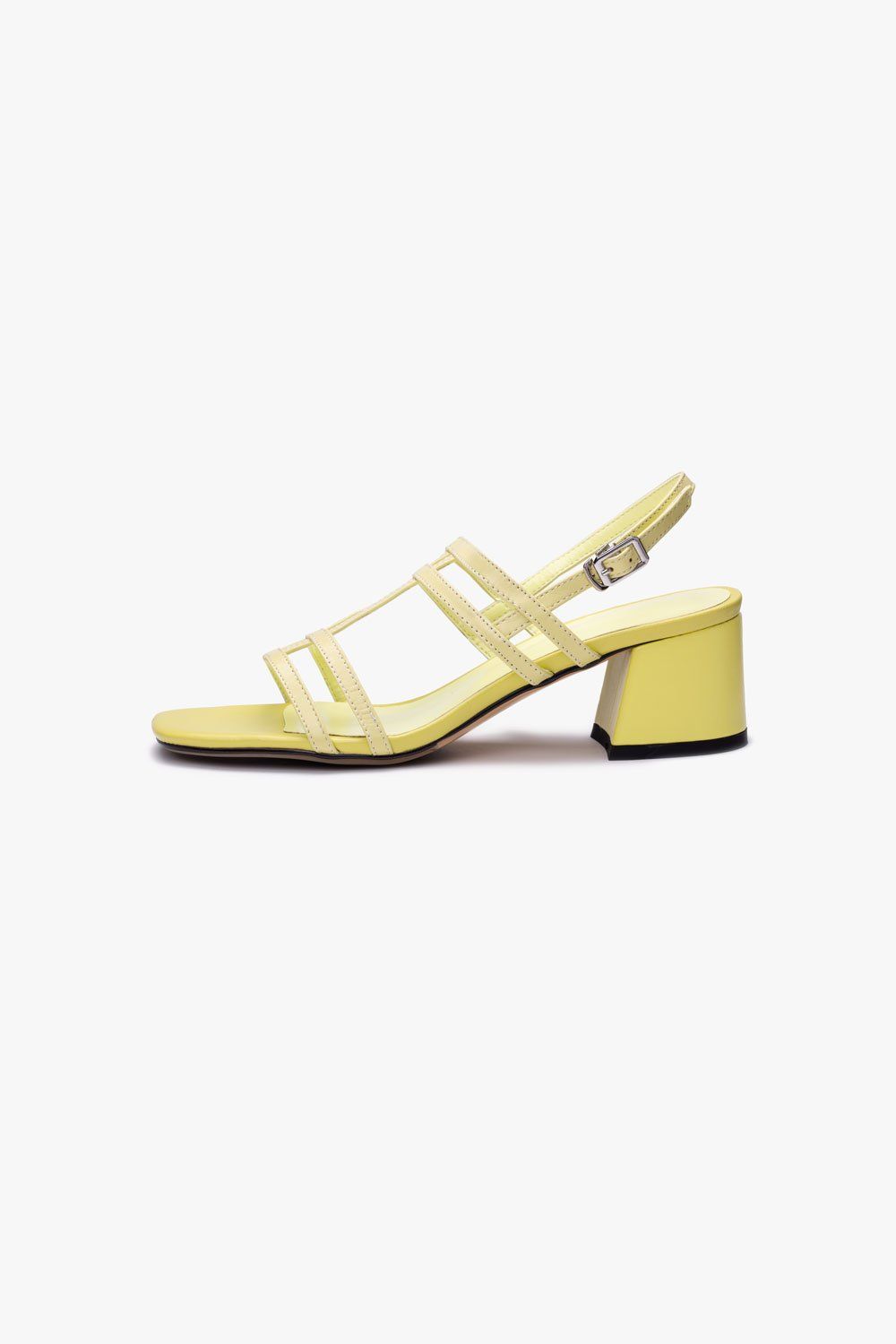 square toe sandals might be our favorite ’90s-inspired trend yet