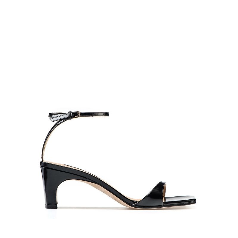 square toe sandals might be our favorite ’90s-inspired trend yet