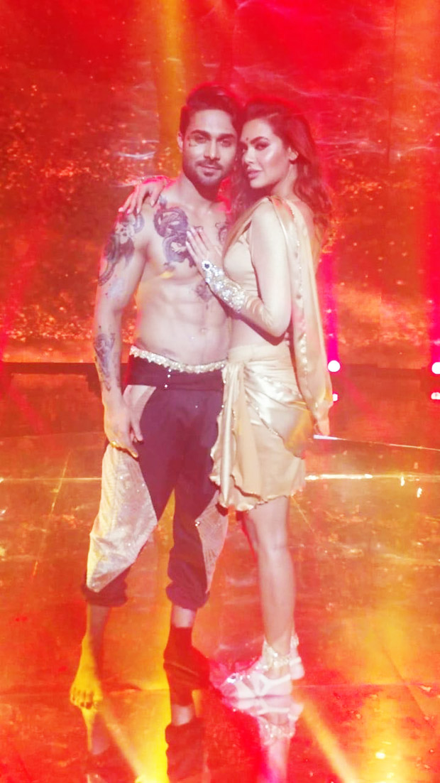 Esha Gupta sets the stage on fire with this HOT performance with Salman Yusuff Khan on ‘High Fever'