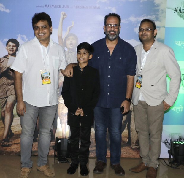 mahaveer jain hosts a special screening of ‘chalo jeete hain’