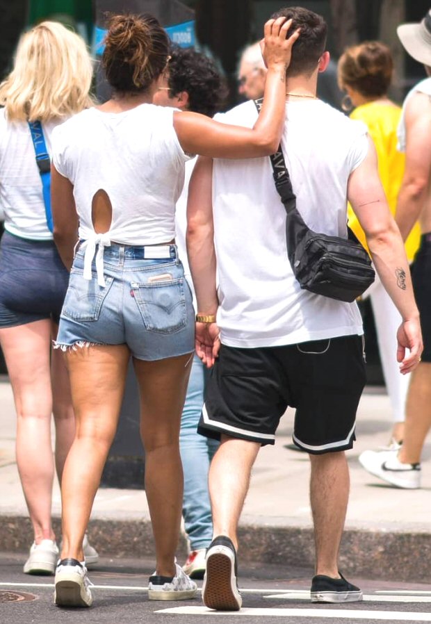 Priyanka Chopra spends 4th of July with beau Nick Jonas and his family; goes cycling with Nick, Joe Jonas and Sophie Turner