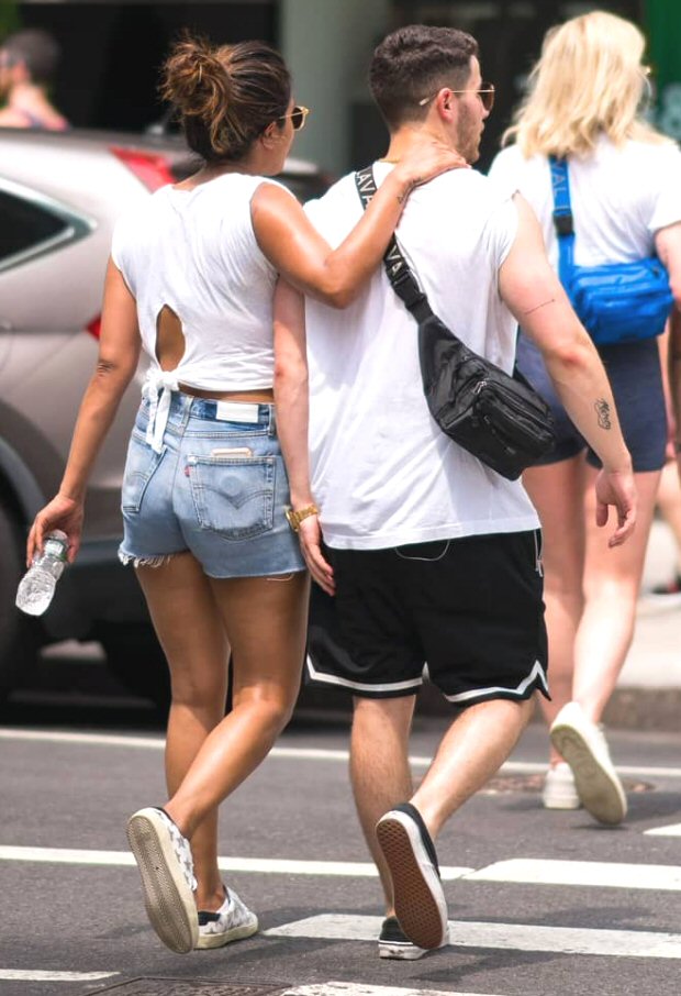 Priyanka Chopra spends 4th of July with beau Nick Jonas and his family; goes cycling with Nick, Joe Jonas and Sophie Turner