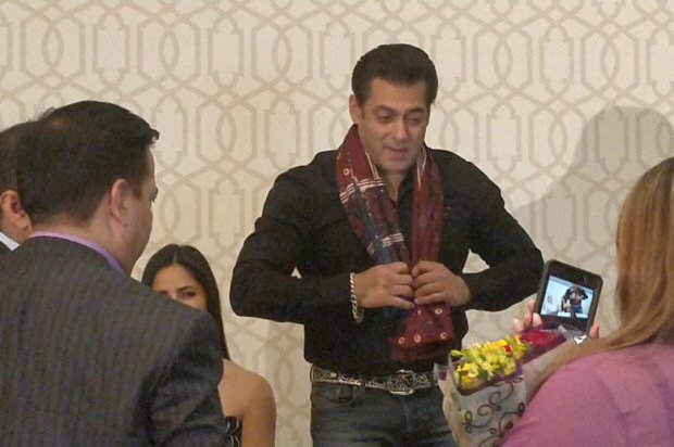 salman khan felicitated as global ambassador for peace in washington dc