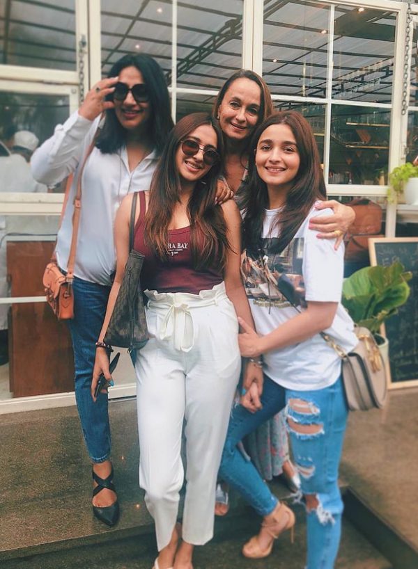 Here’s who Alia Bhatt celebrated her Friendship Day with and it was definitely special for her!
