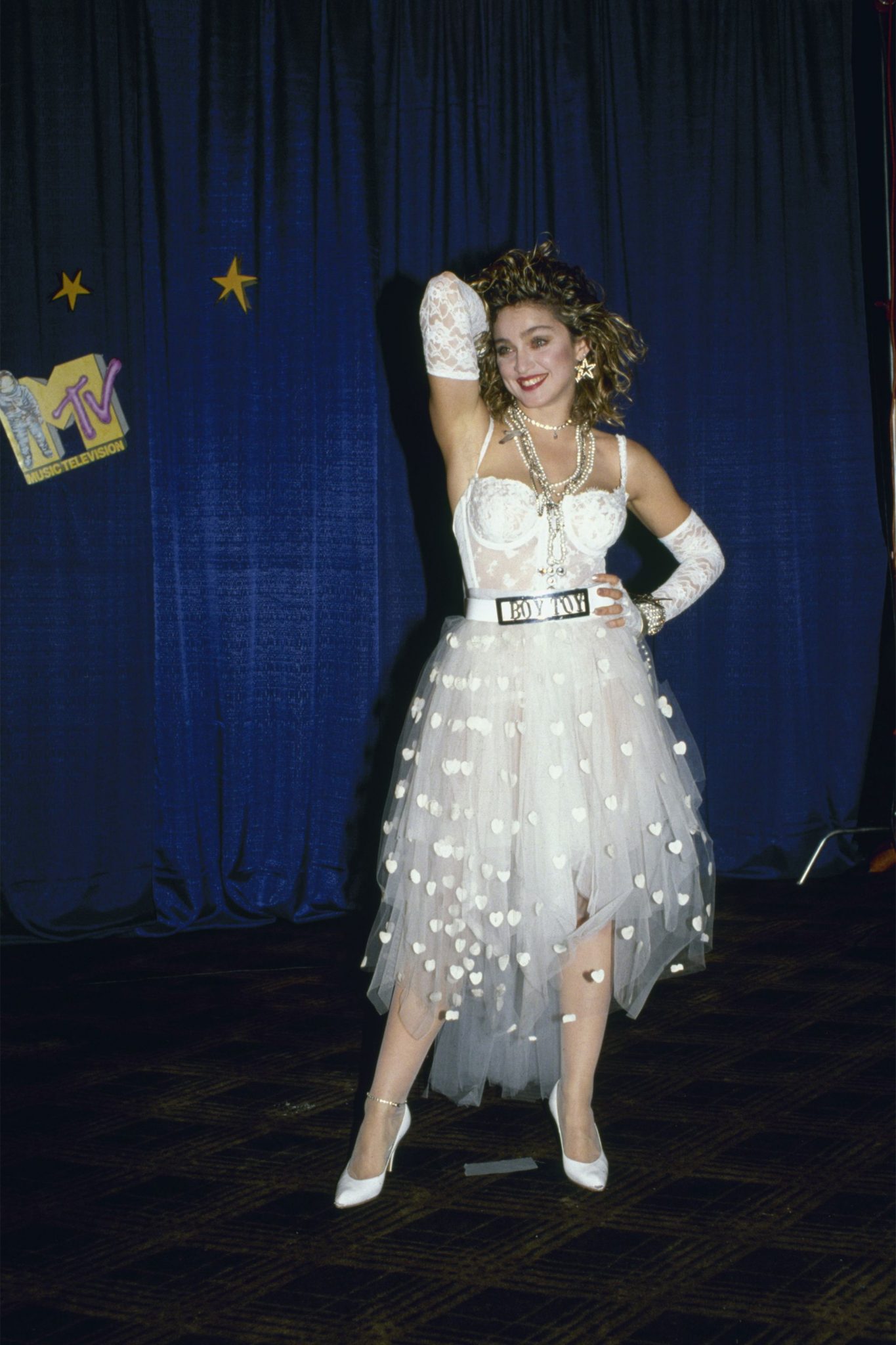 breaking down madonna’s red carpet power pose